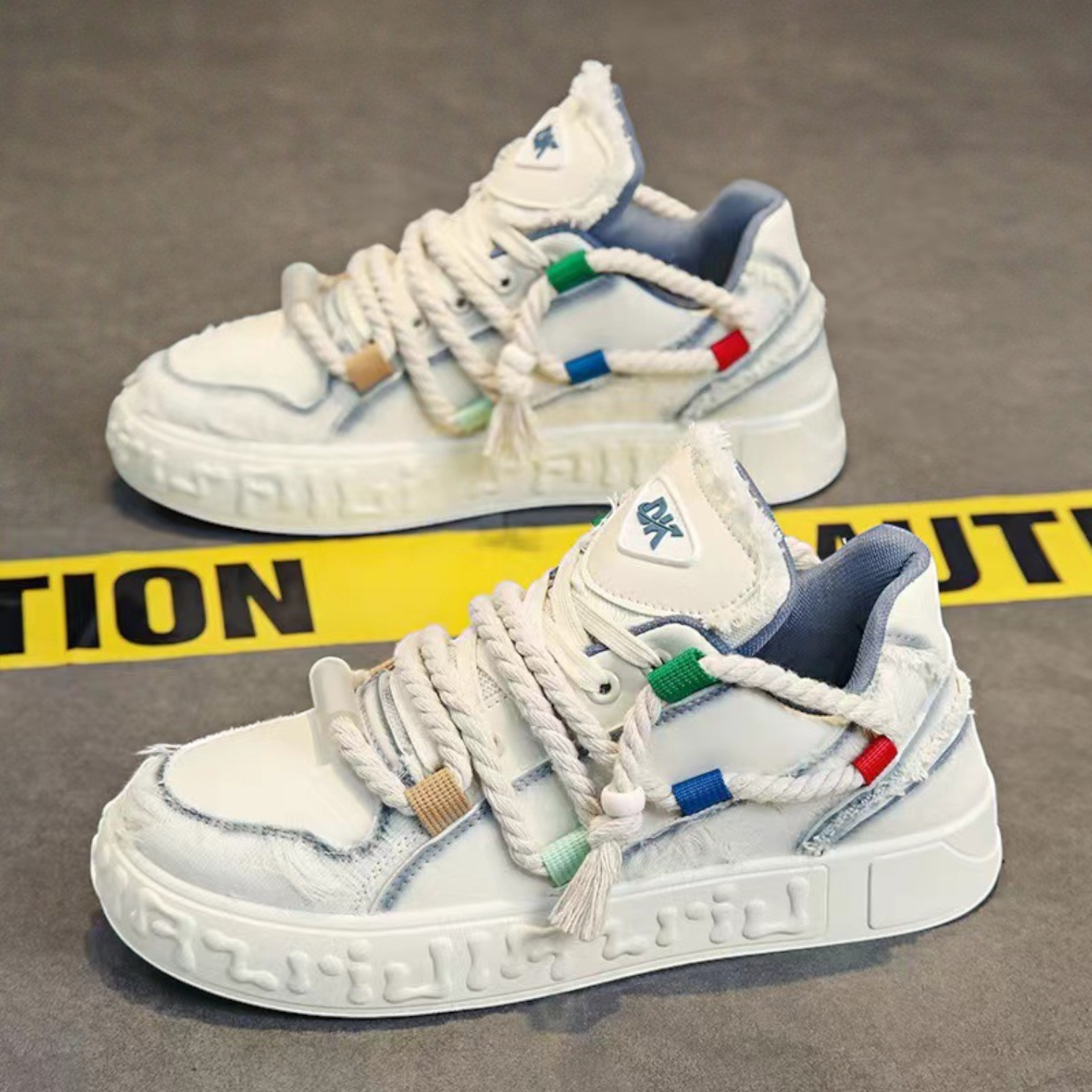 Kецове Alabaster Frayed Rope