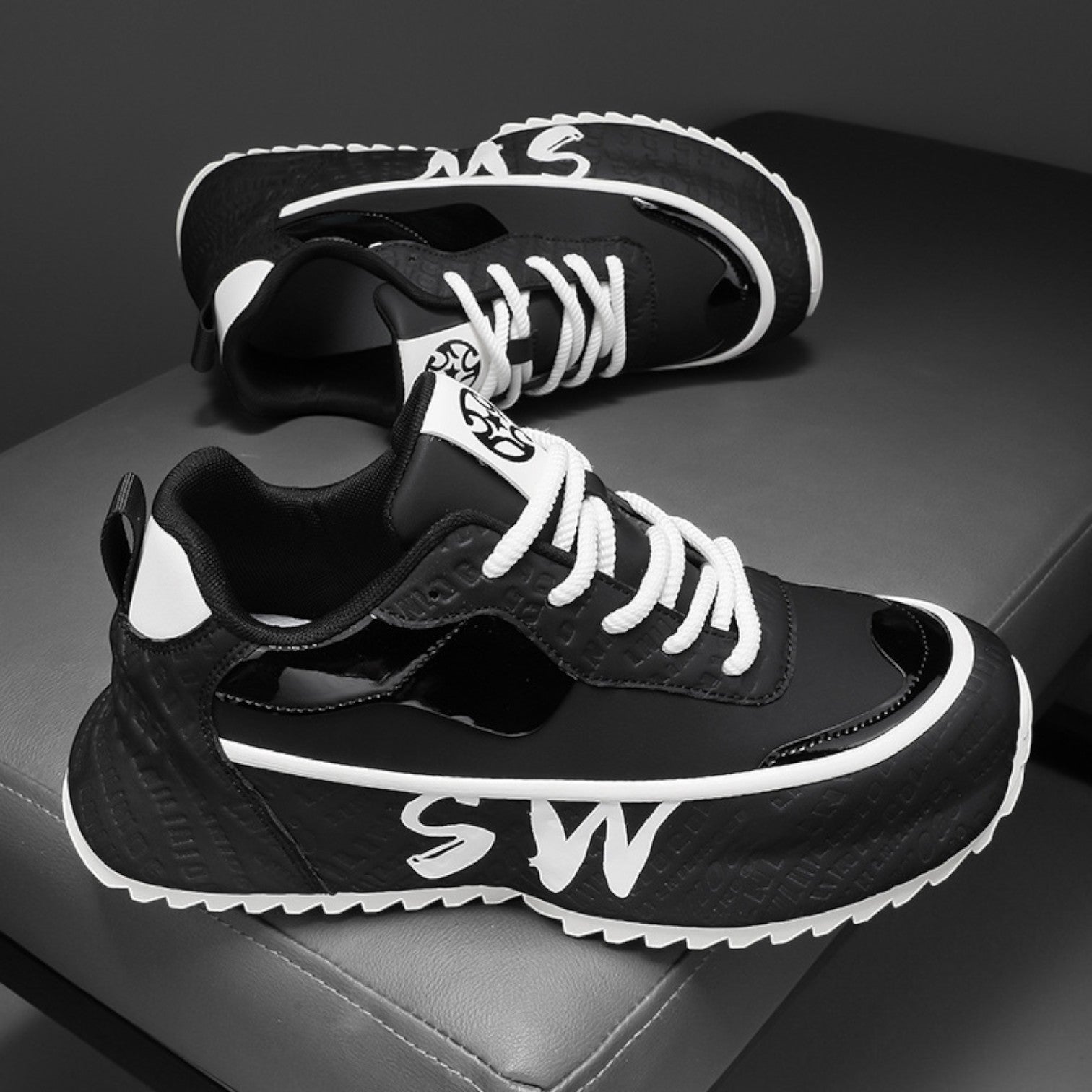 Кецове Patent Script Warp