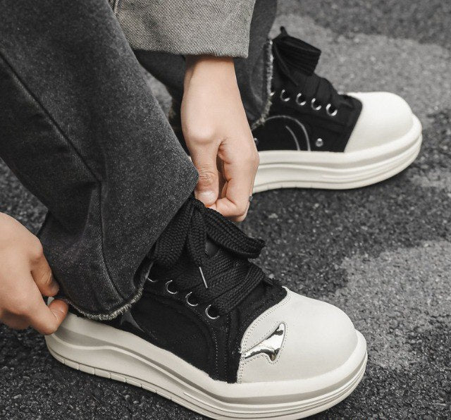Unisex Smiling Canvas Black Sneakers