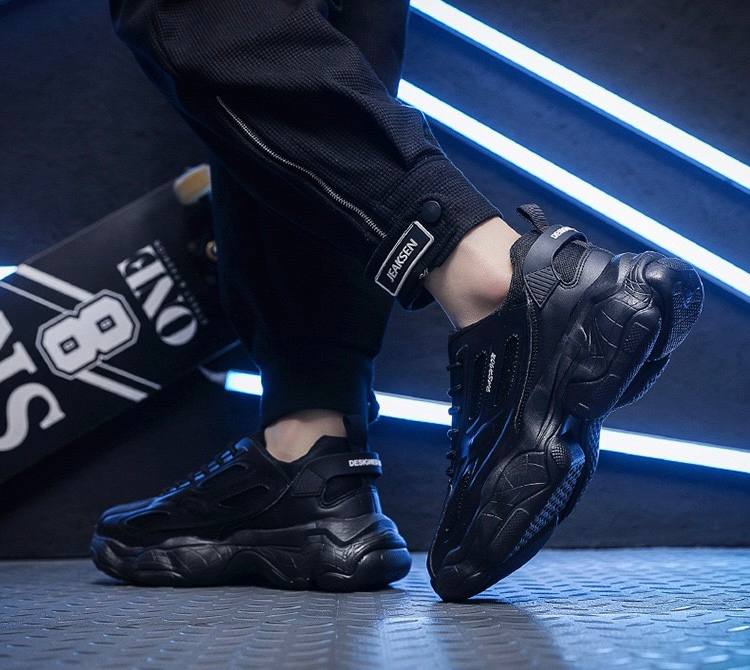 Black Chunky Men's Sneakers