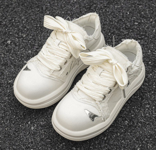 Unisex Smiling Canvas White Sneakers